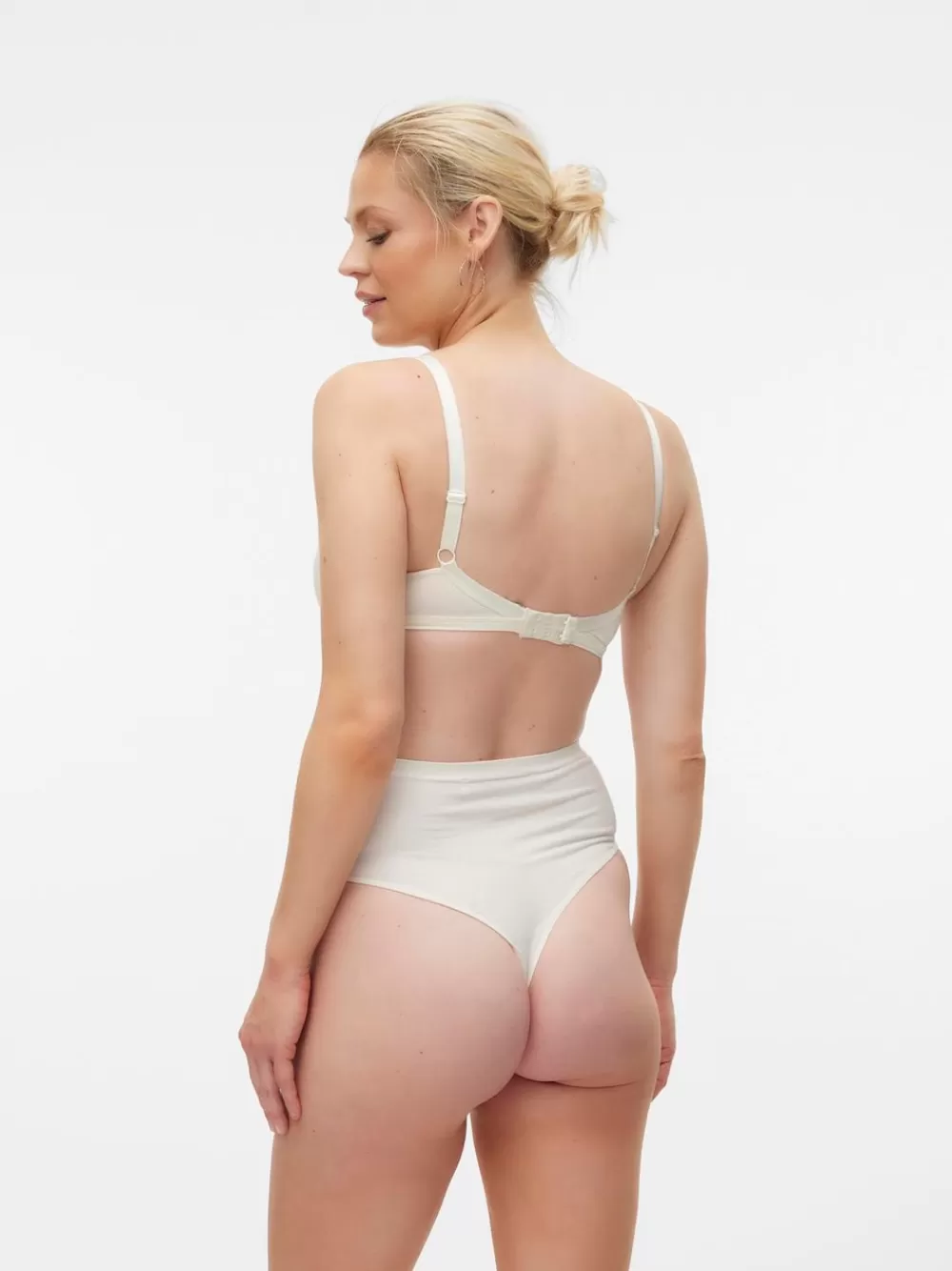 VERO MODA Korkea vyötärö Pikkuhousut Snow White Online