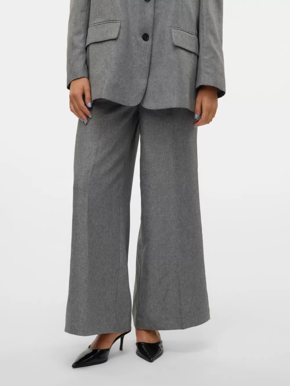 VERO MODA SNNANA Normaali vyötärö Housut Grey Outlet
