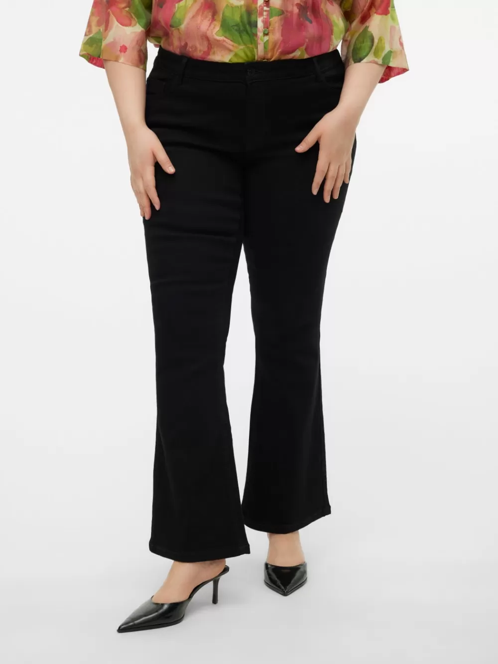 VERO MODA VMCELLY Normaali vyötärö Flared fit Farkut Black Hot
