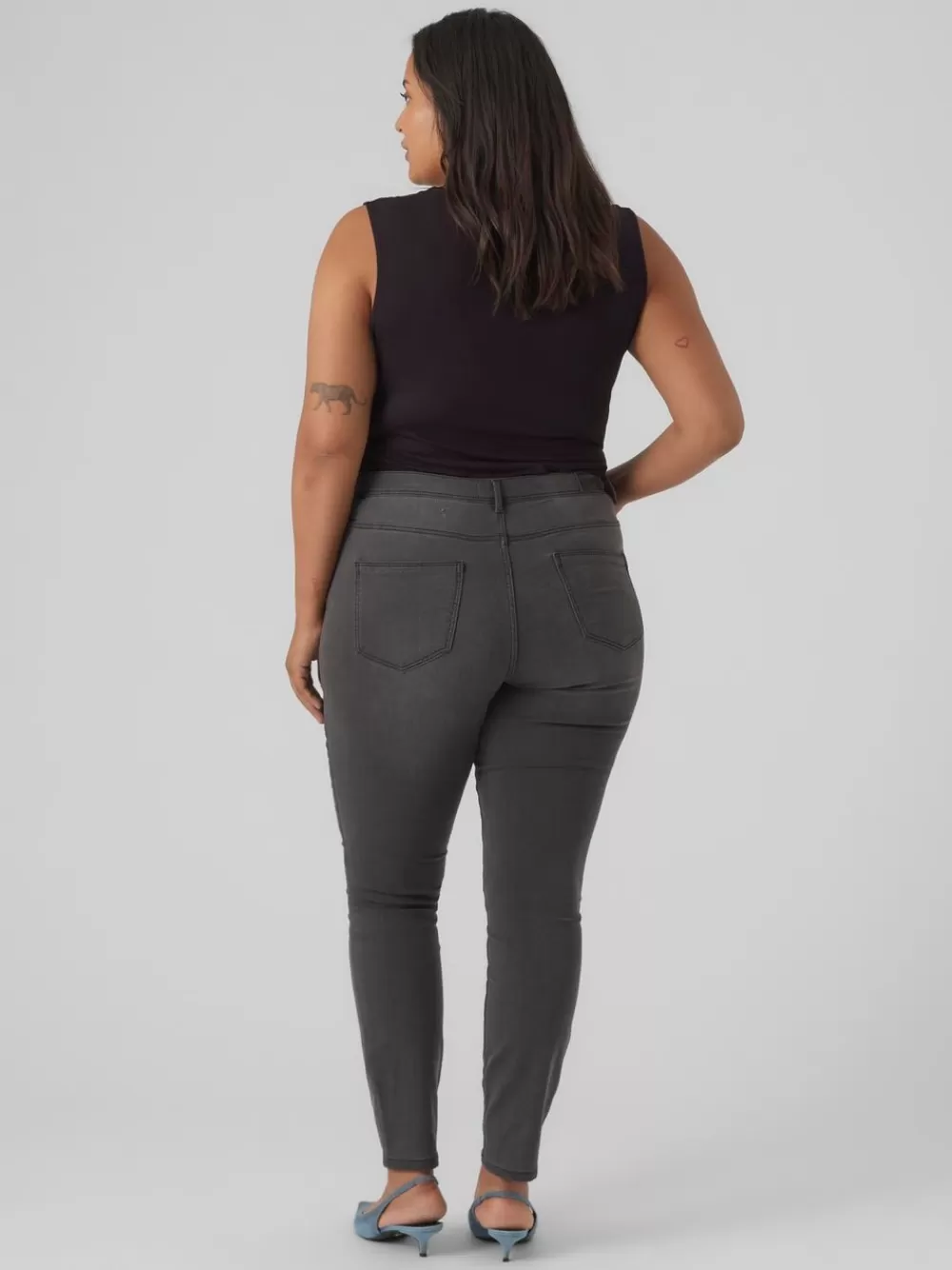 VERO MODA VMCFANYA Normaali vyötärö Skinny fit Farkut Dark Grey Denim Flash Sale