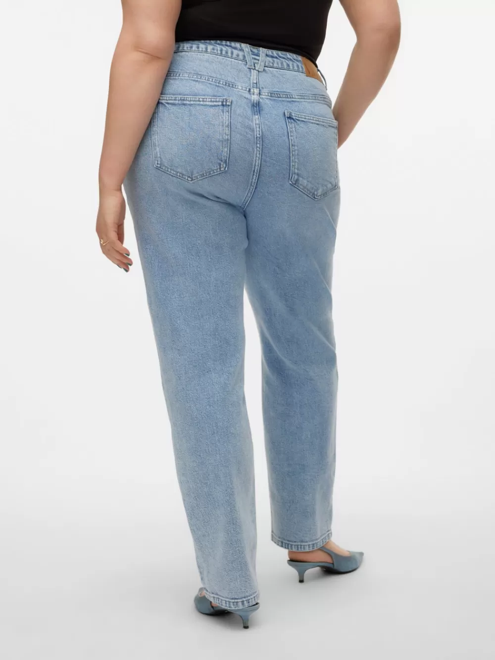 VERO MODA VMCISA Korkea vyötärö Mom fit Farkut Light Blue Denim Outlet