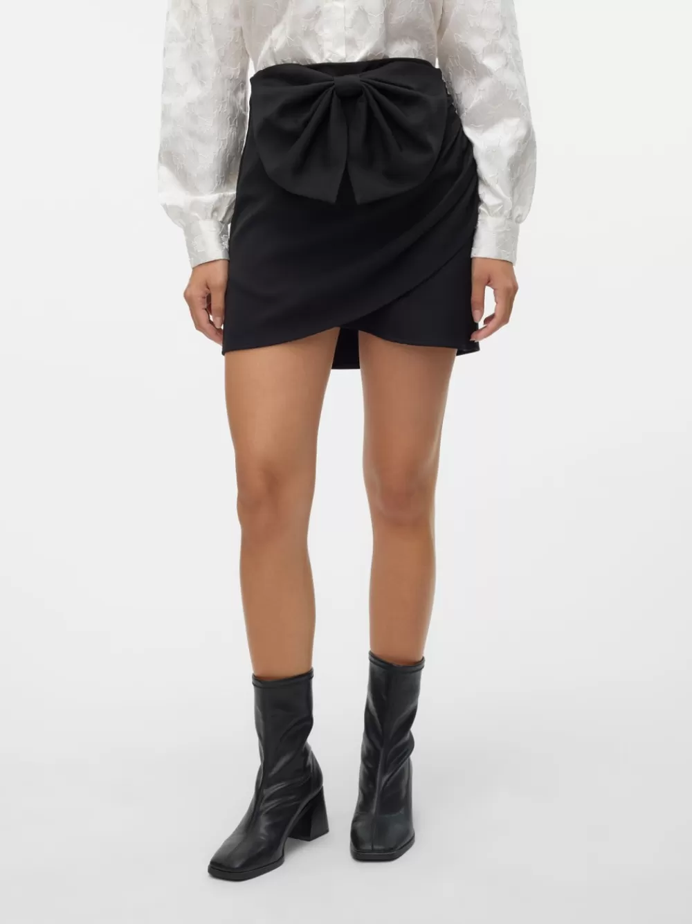 VERO MODA VMDARCI Normaali vyötärö Lyhyt hame Black Best Sale