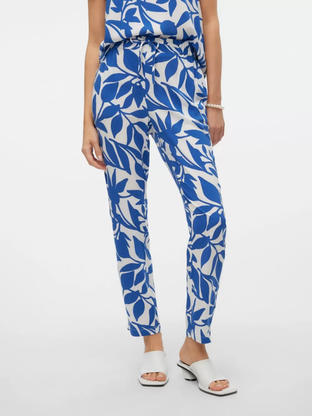 VERO MODA VMEASY Normaali vyötärö Housut Snow White Store