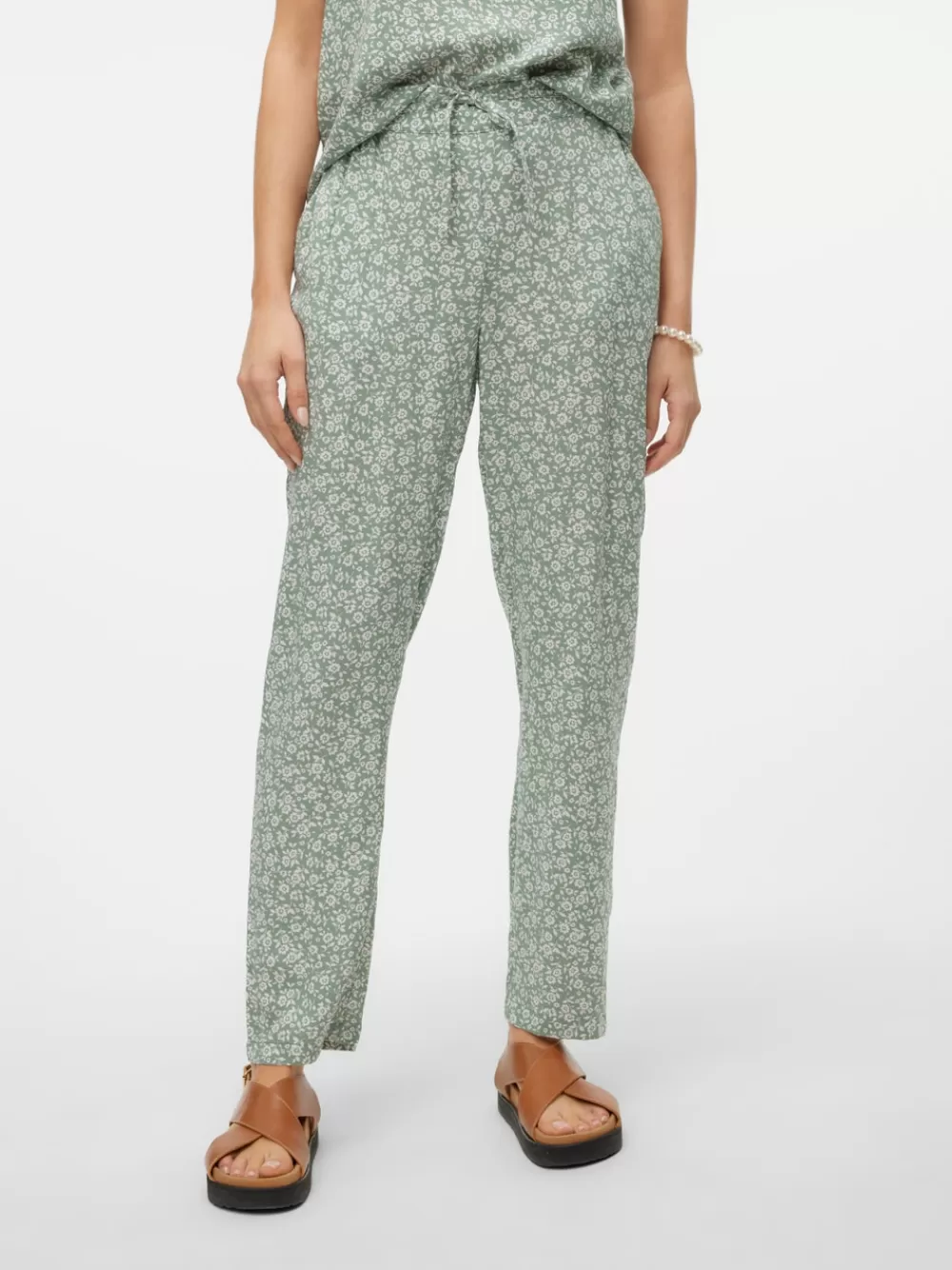 VERO MODA VMEASY Normaali vyötärö Housut Hedge Green Discount
