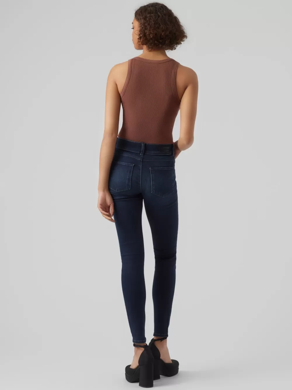 VERO MODA VMEMBRACE Normaali vyötärö Skinny fit Farkut Dark Blue Denim Flash Sale