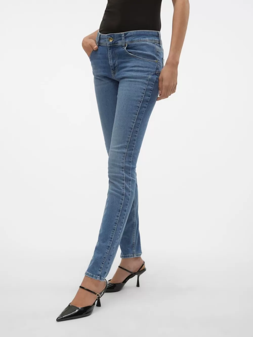 VERO MODA VMEMPOWER Normaali vyötärö Skinny fit Farkut Medium Blue Denim Clearance