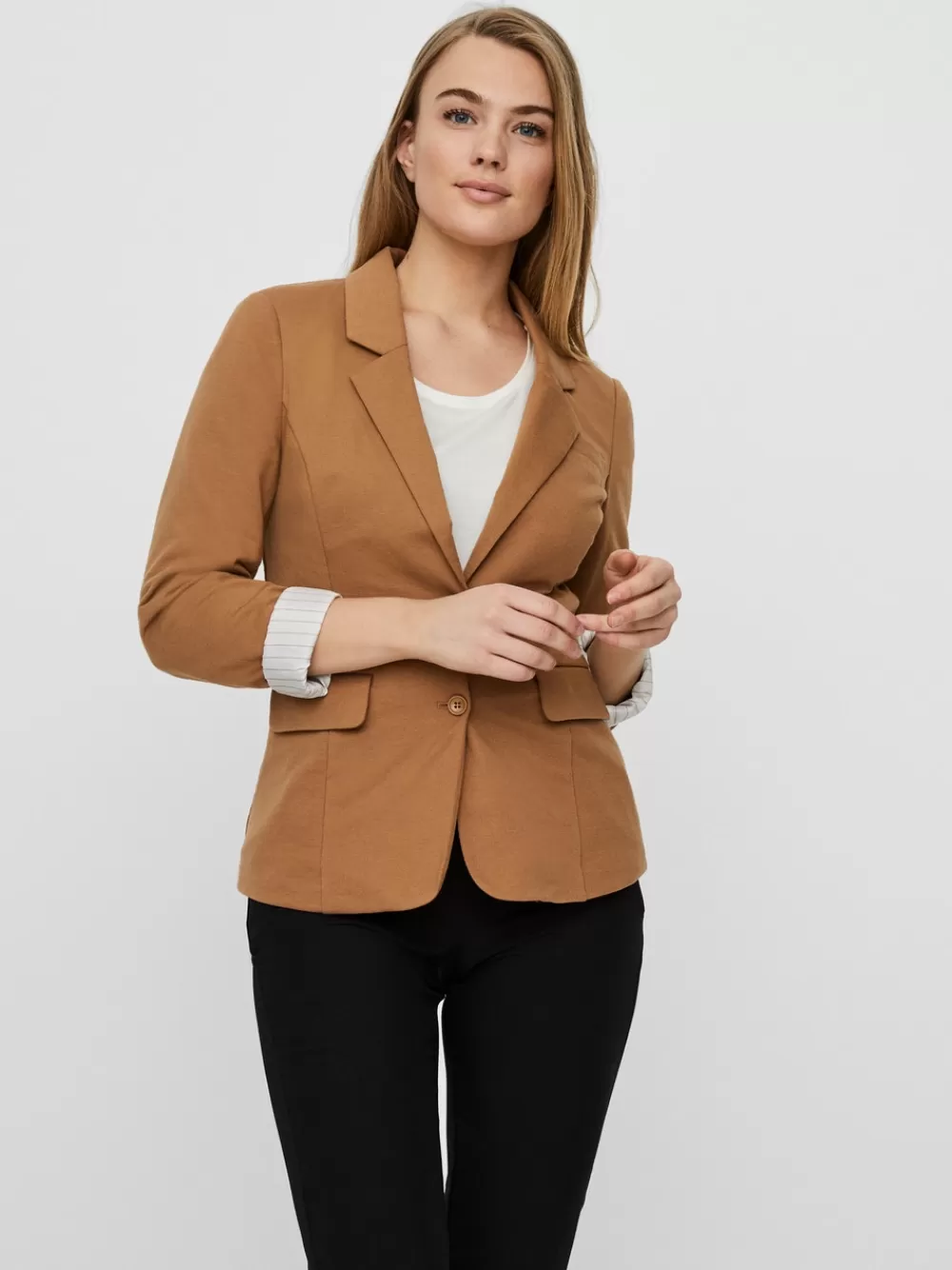 VERO MODA VMHARUKI Bleiserit Tobacco Brown Store