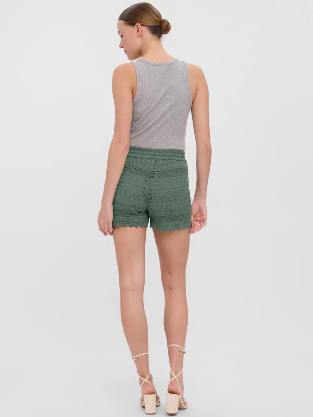 VERO MODA VMHONEY Shortsit Laurel Wreath Best