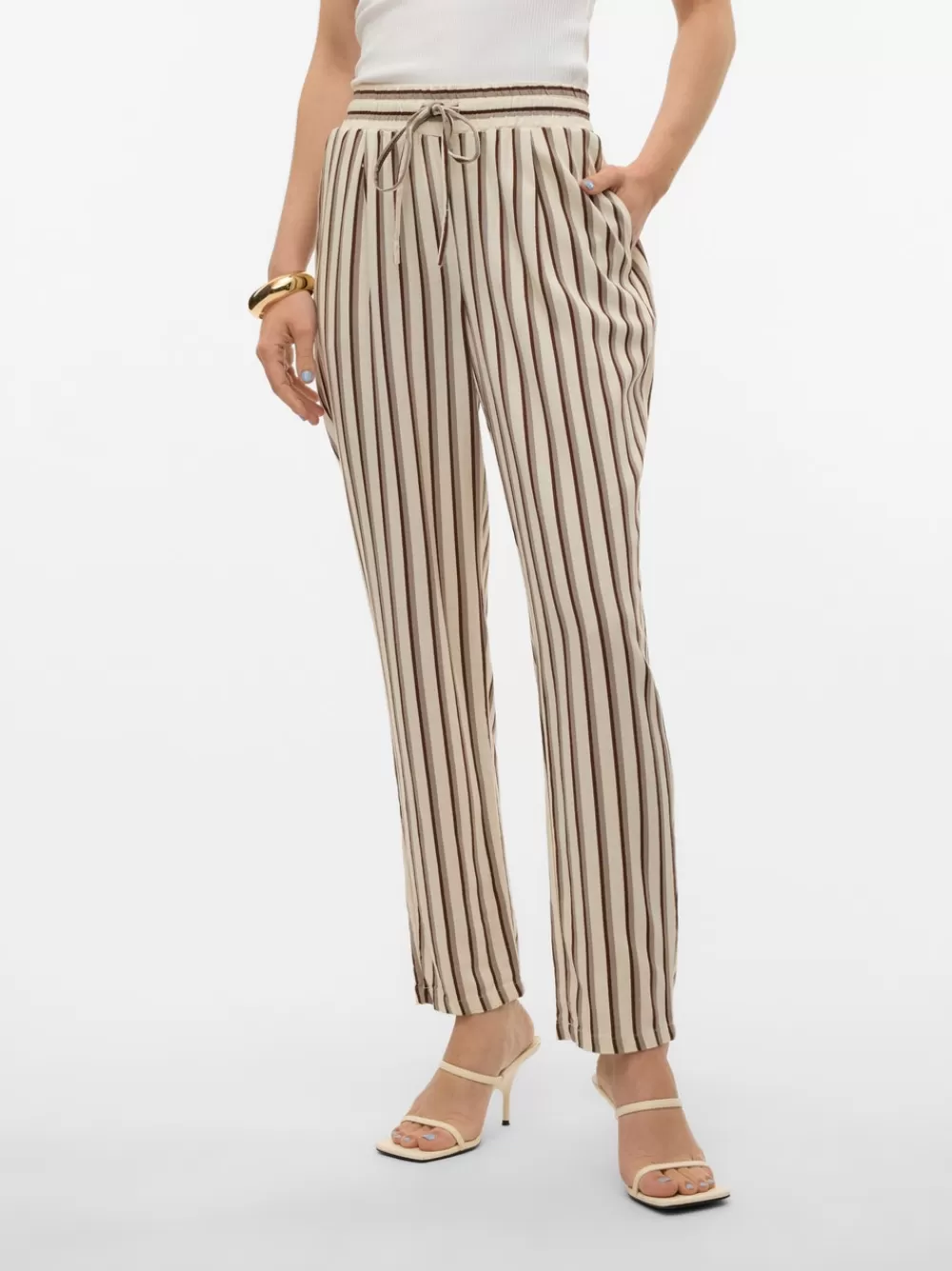 VERO MODA VMJESMILO Normaali vyötärö Housut Birch Shop