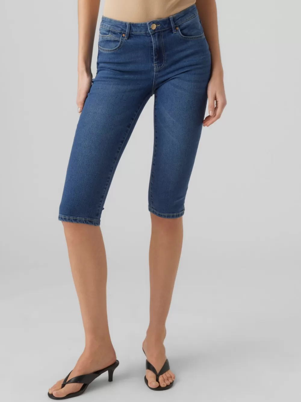 VERO MODA VMJUNE Normaali vyötärö Slim fit Farkut Medium Blue Denim Shop