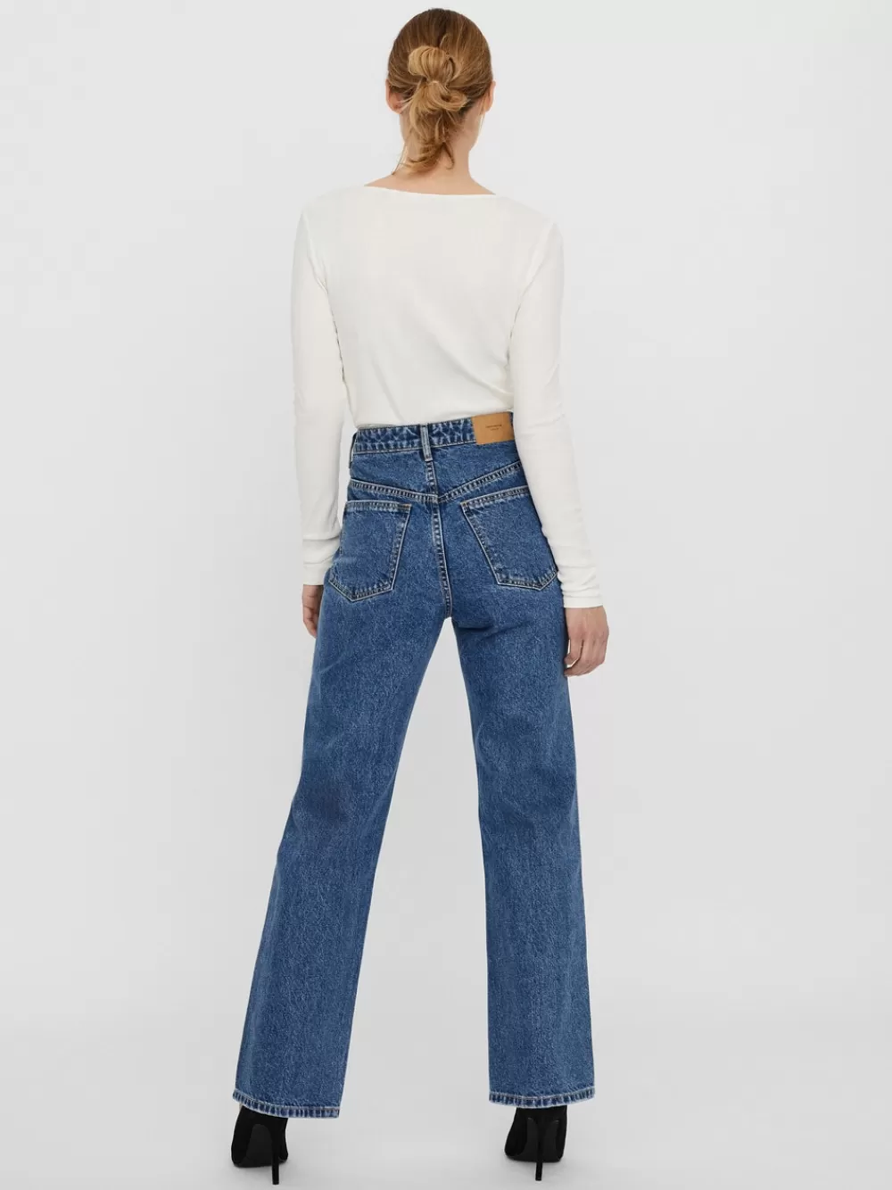 VERO MODA VMKITHY Korkea vyötärö Loose fit Farkut Medium Blue Denim Sale