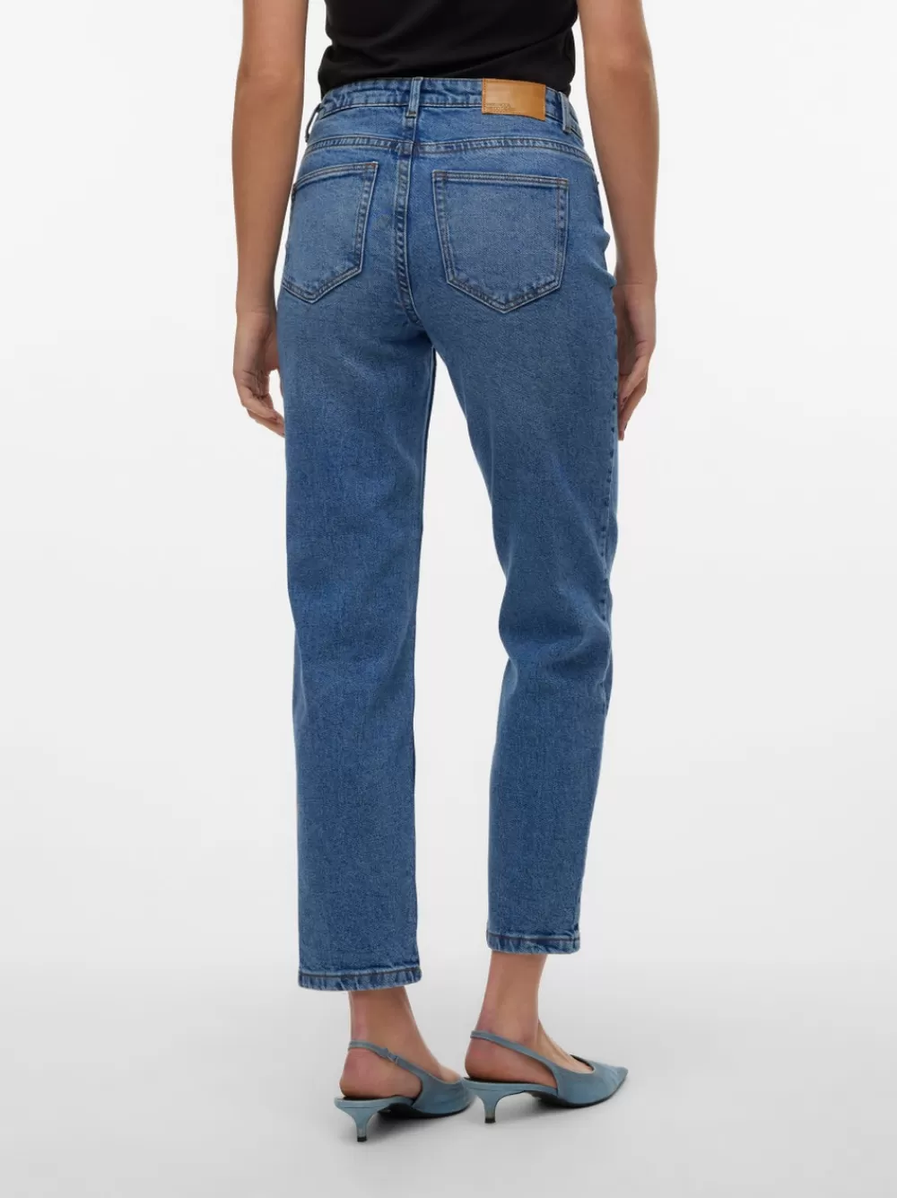 VERO MODA VMKYLA Normaali vyötärö Straight fit Farkut Medium Blue Denim Flash Sale