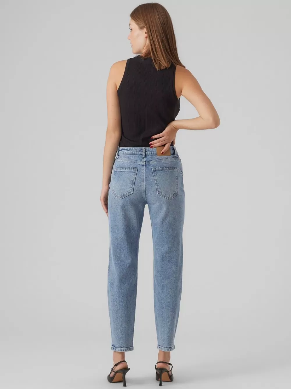 VERO MODA VMLINDA Korkea vyötärö Mom fit Farkut Light Blue Denim Store