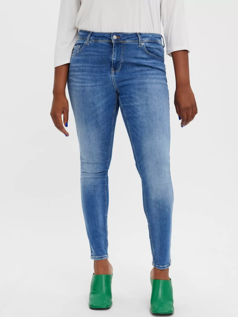 VERO MODA VMLUX Normaali vyötärö Slim fit Farkut Medium Blue Denim Clearance