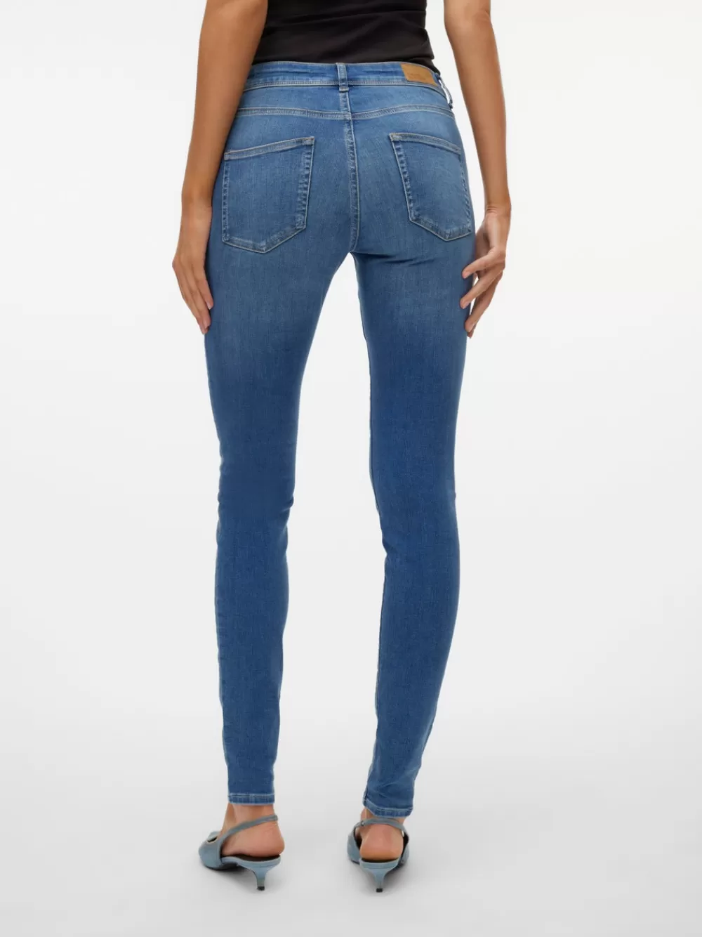 VERO MODA VMLUX Normaali vyötärö Slim fit Farkut Medium Blue Denim Sale