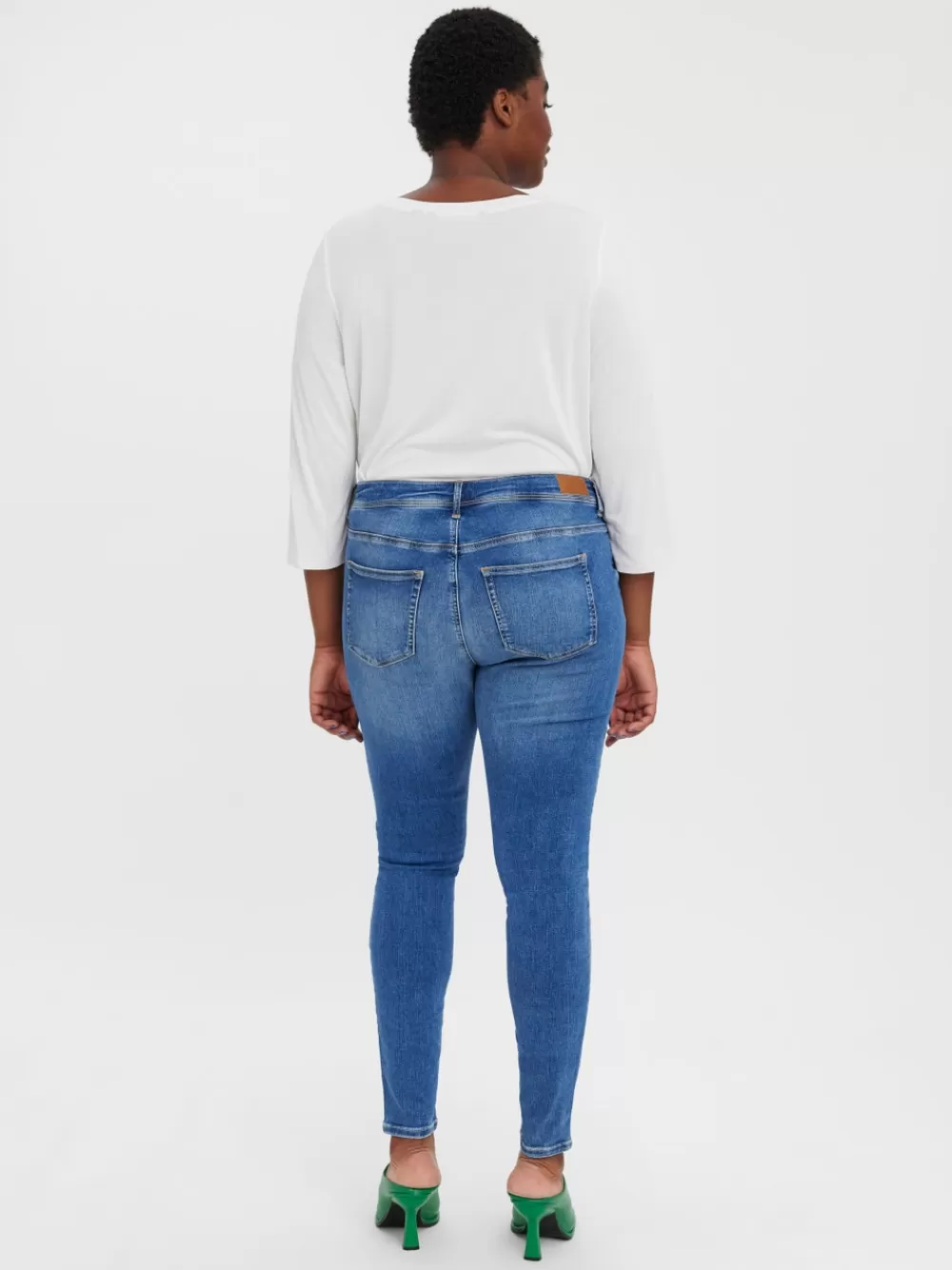 VERO MODA VMLUX Normaali vyötärö Slim fit Farkut Medium Blue Denim Clearance