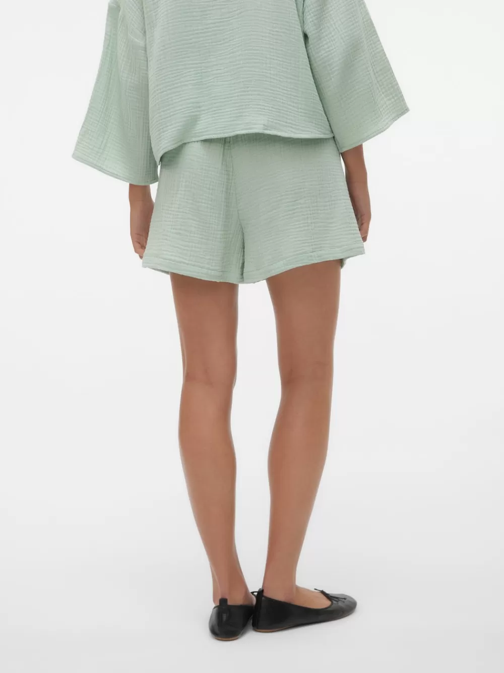 VERO MODA VMNATALI Shortsit Silt Green Outlet