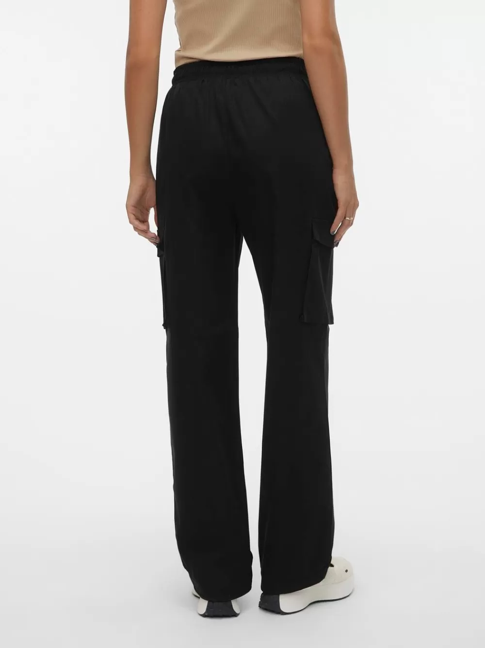 VERO MODA VMPEPPER Korkea vyötärö Reisitaskuhousut Black Hot
