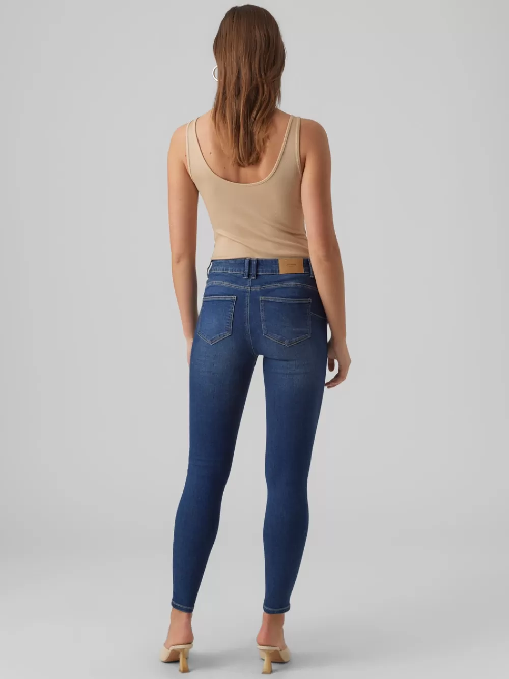 VERO MODA VMSELA Normaali vyötärö Slim fit Farkut Medium Blue Denim Flash Sale