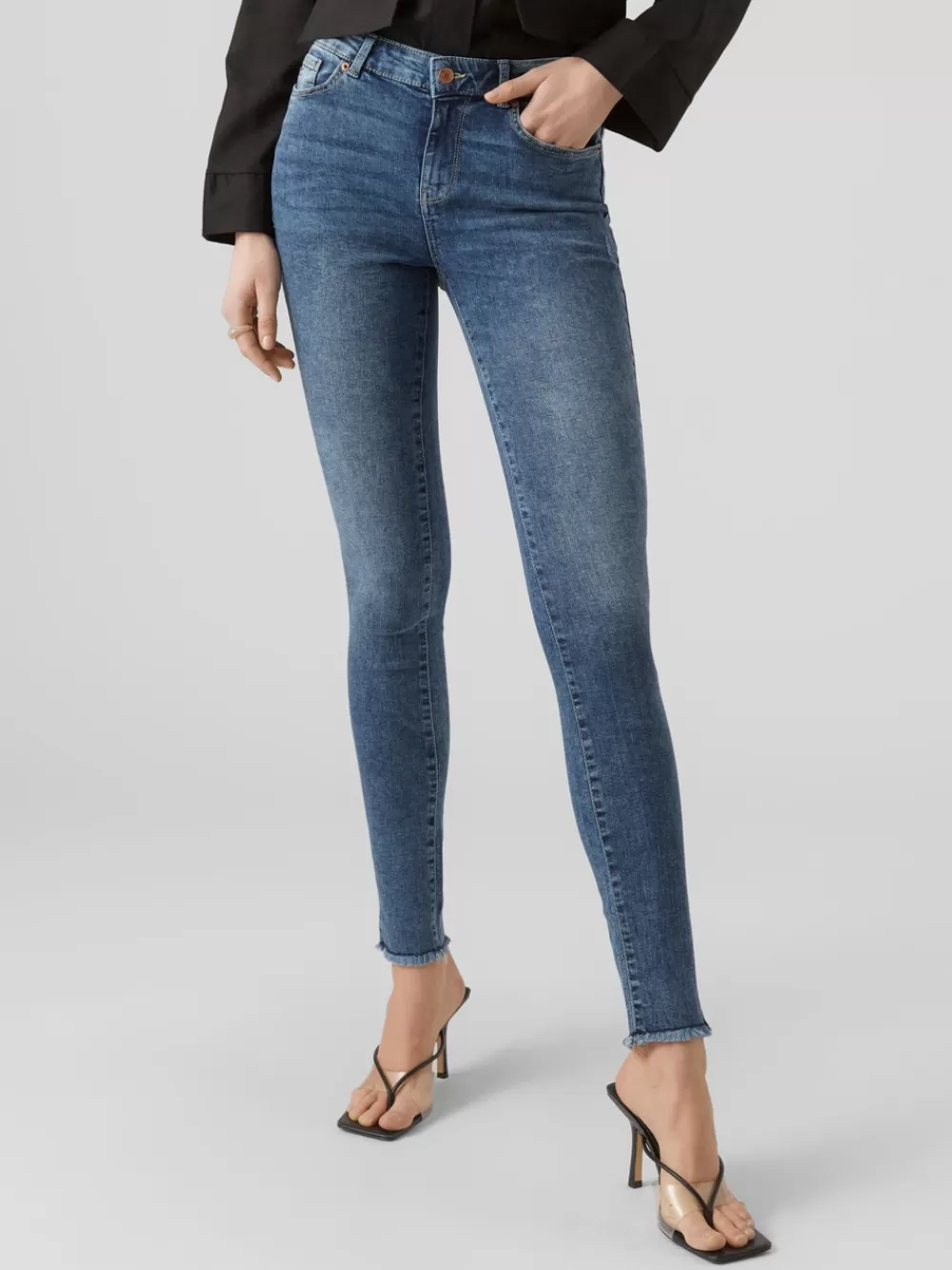 VERO MODA VMSEVEN Normaali vyötärö Skinny fit Farkut Medium Blue Denim Sale