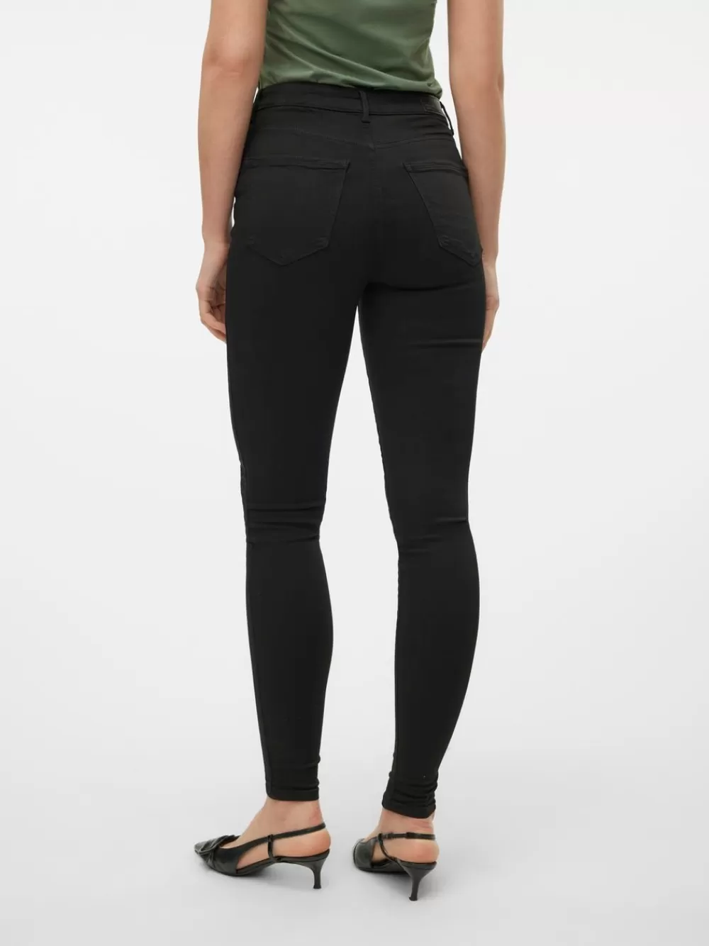 VERO MODA VMSEVEN Normaali vyötärö Slim fit Farkut Black Online