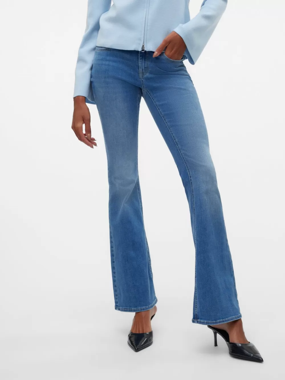 VERO MODA VMSIGI Matala vyötärö Flared fit Farkut Medium Blue Denim Shop
