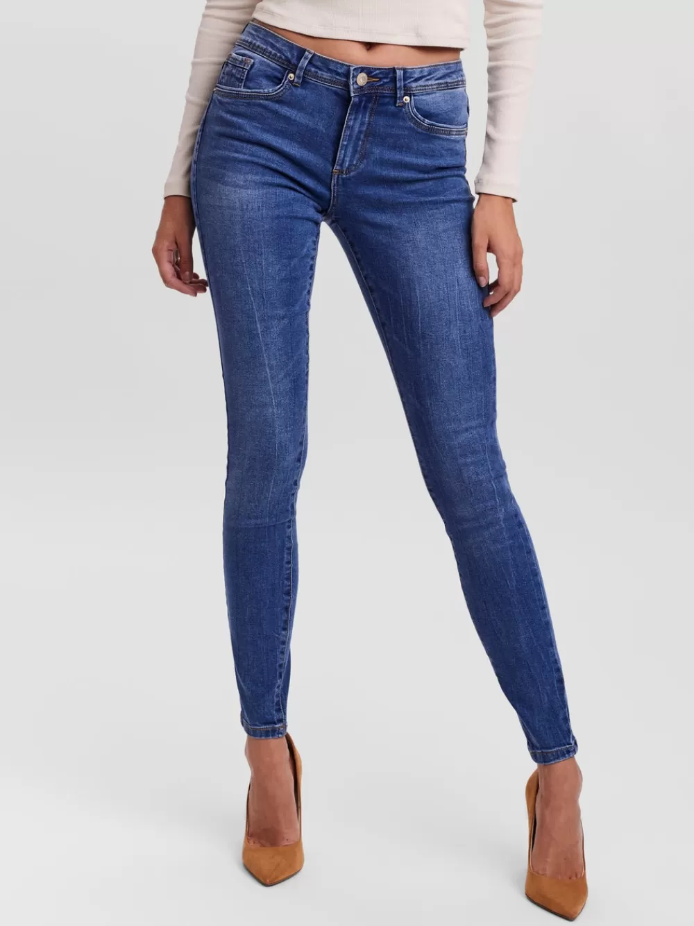 VERO MODA VMTANYA Normaali vyötärö Skinny fit Farkut Medium Blue Denim New