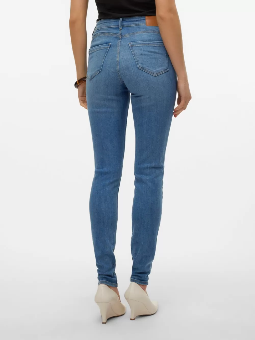 VERO MODA VMTANYA Normaali vyötärö Skinny fit Farkut Medium Blue Denim Fashion