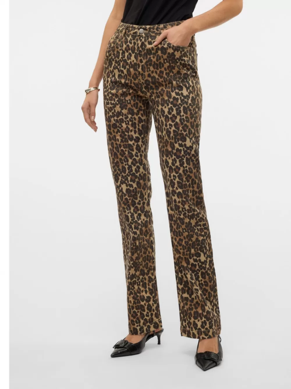 VERO MODA VMTESSA Korkea vyötärö Straight fit Farkut Tigers Eye Online