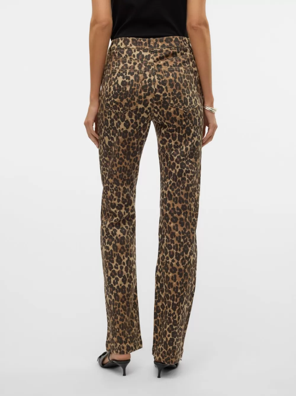 VERO MODA VMTESSA Korkea vyötärö Straight fit Farkut Tigers Eye Online