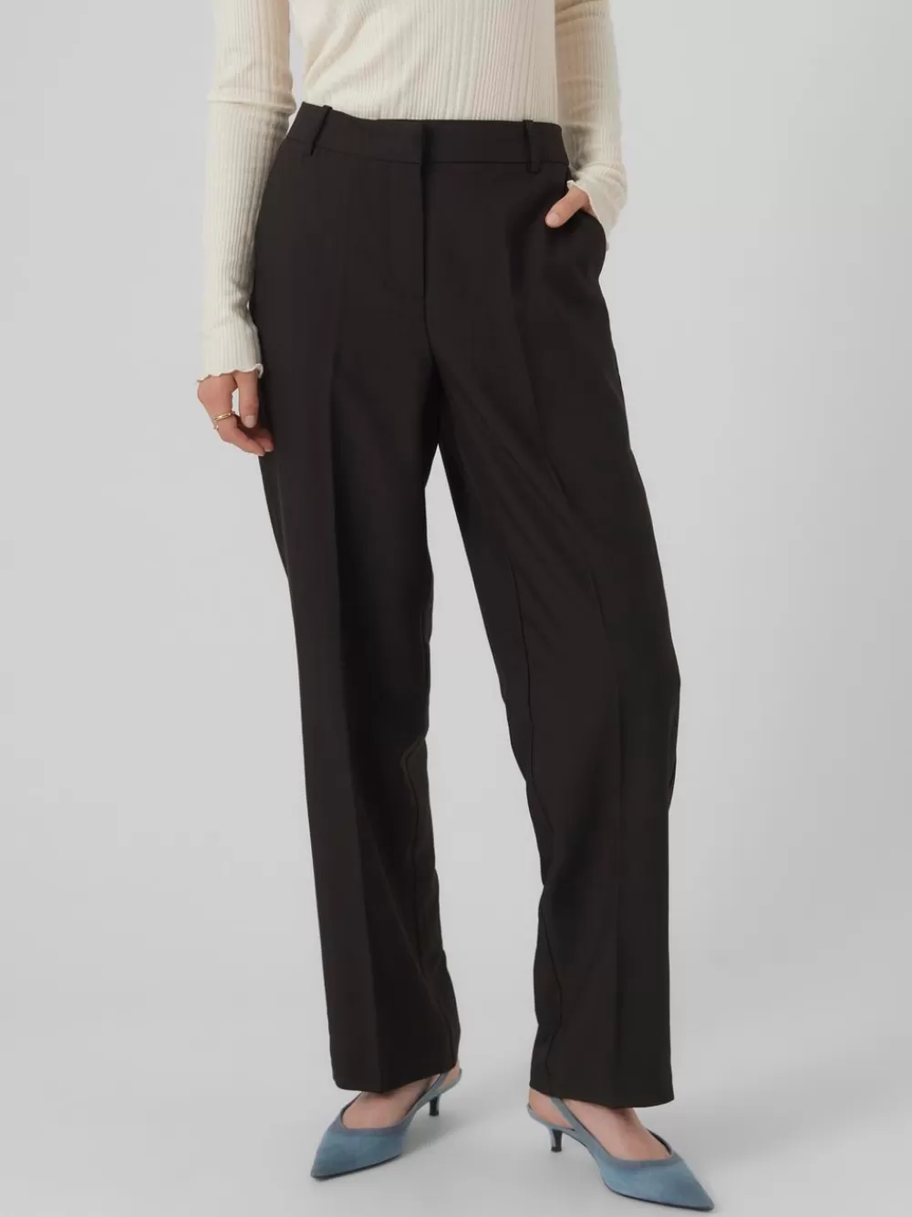 VERO MODA VMTESSLIVA Normaali vyötärö Housut Black Online