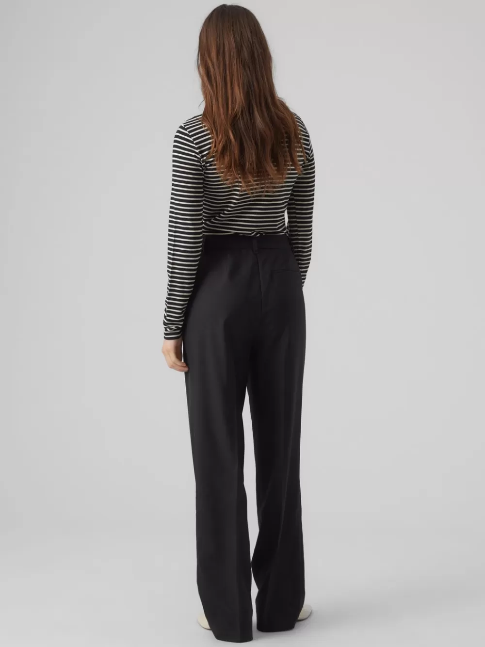 VERO MODA VMTIRILKIARA Normaali vyötärö Housut Black Online