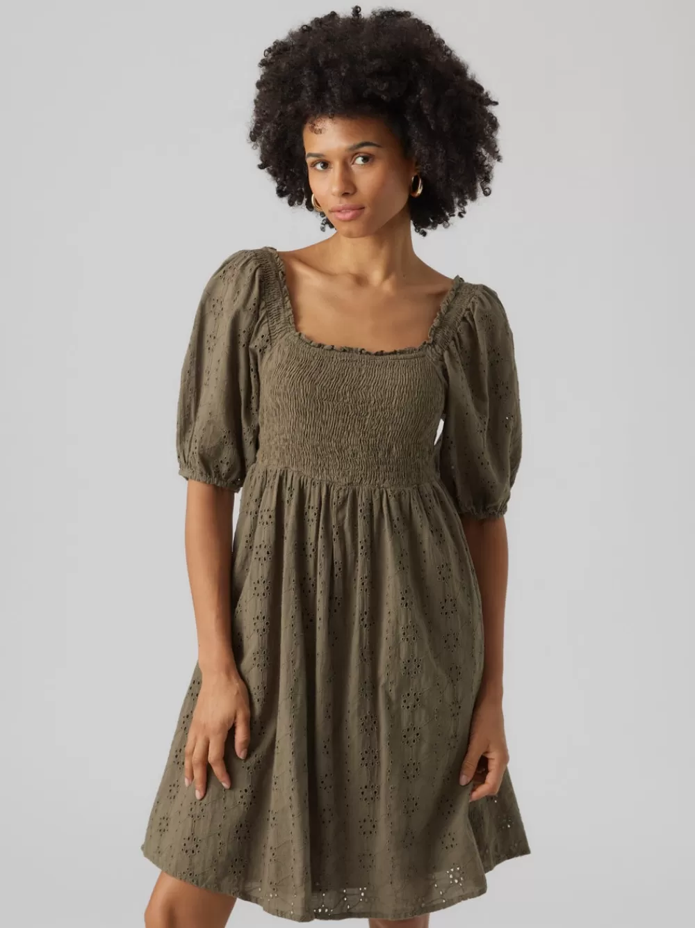 VERO MODA VMVIOLA Lyhyt mekko Ivy Green Fashion