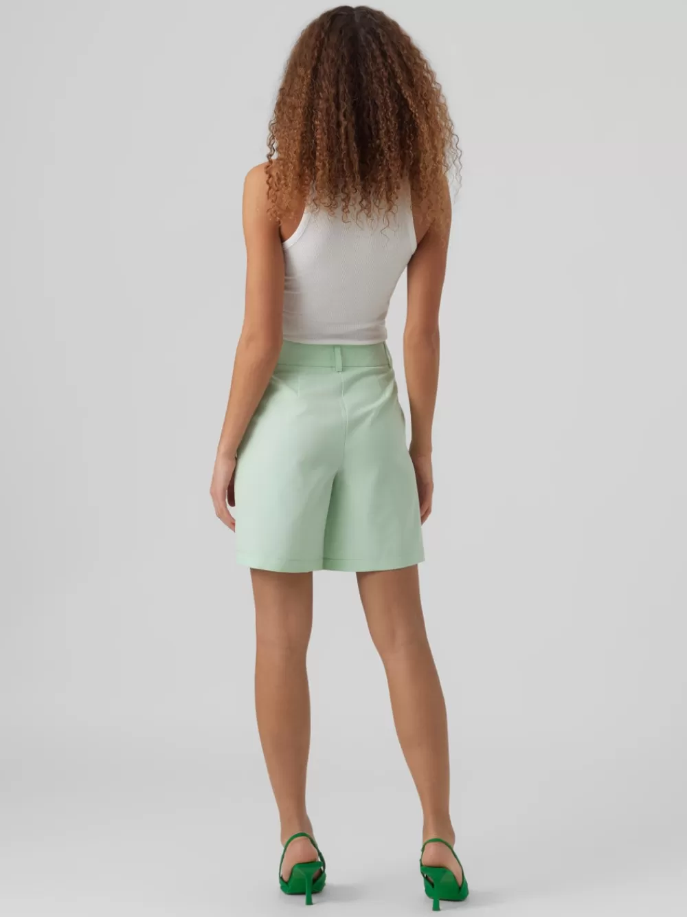 VERO MODA VMZELDA Shortsit Mist Green Sale